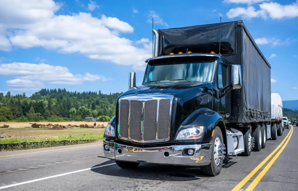 Tractor-Trailer Accident Lawyer In Florida | Call 407-481-0066